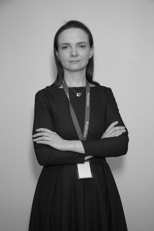 Олена Кірілова